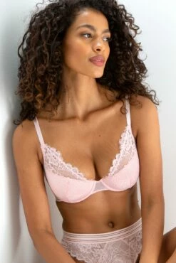 Revolution Contour Lightly Padded Bra - Soft Pink