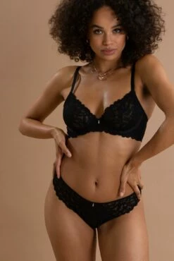 Manhattan High Leg - Black -POUR MOI Sales 298703 20221111122400