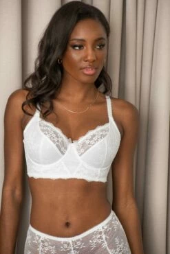 Flora Longline Underwired Bra - White -POUR MOI Sales 316488 20230522131000