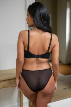 St Tropez Padded Non-Wired T-Shirt Bra - Black 7 St Tropez Padded Non-Wired T-Shirt Bra - Black -POUR MOI Sales 319014 20230721153900